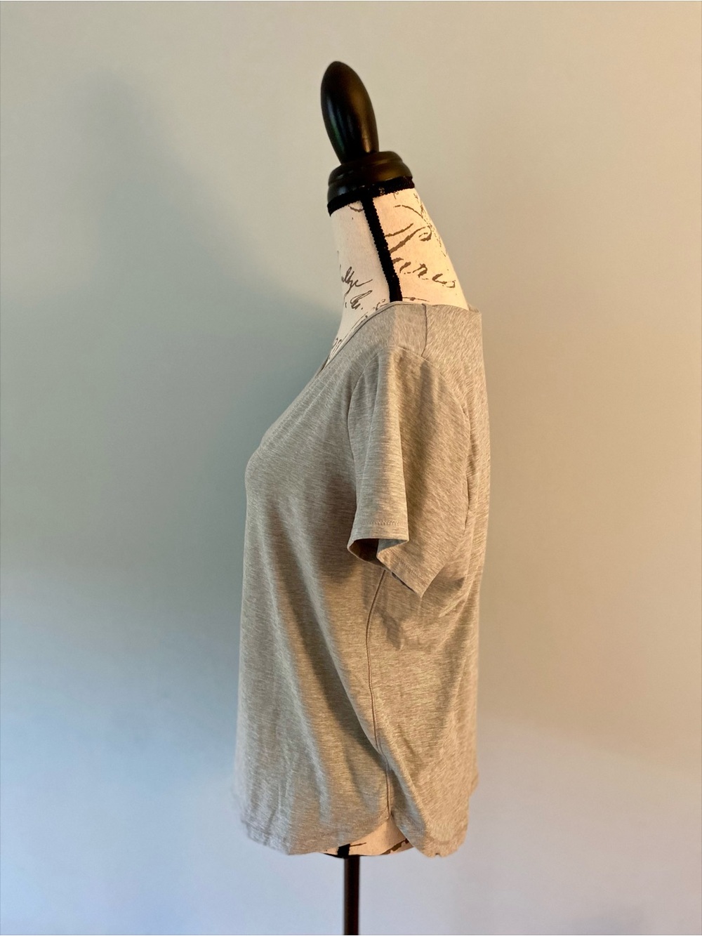 Light Gray Short Sleeve Women's Tee - Classic Crew Size Medium - Picture 3 of 5